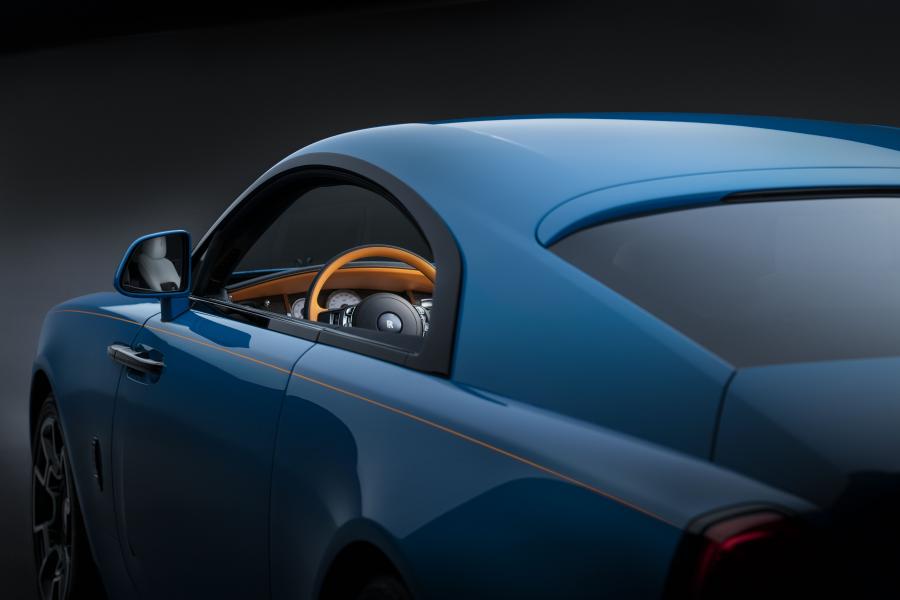 Детали экстерьера Rolls-Royce Wraith Black Badge 2019 года  (фото 2 из 2)